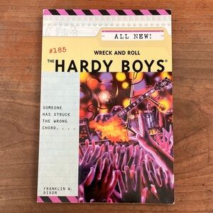The Hardy Boys #185 Wreck and Roll Book in the “new” paperback vintage 2004 ed